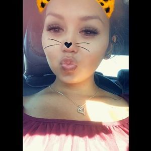 Meet your Posher, Aurora